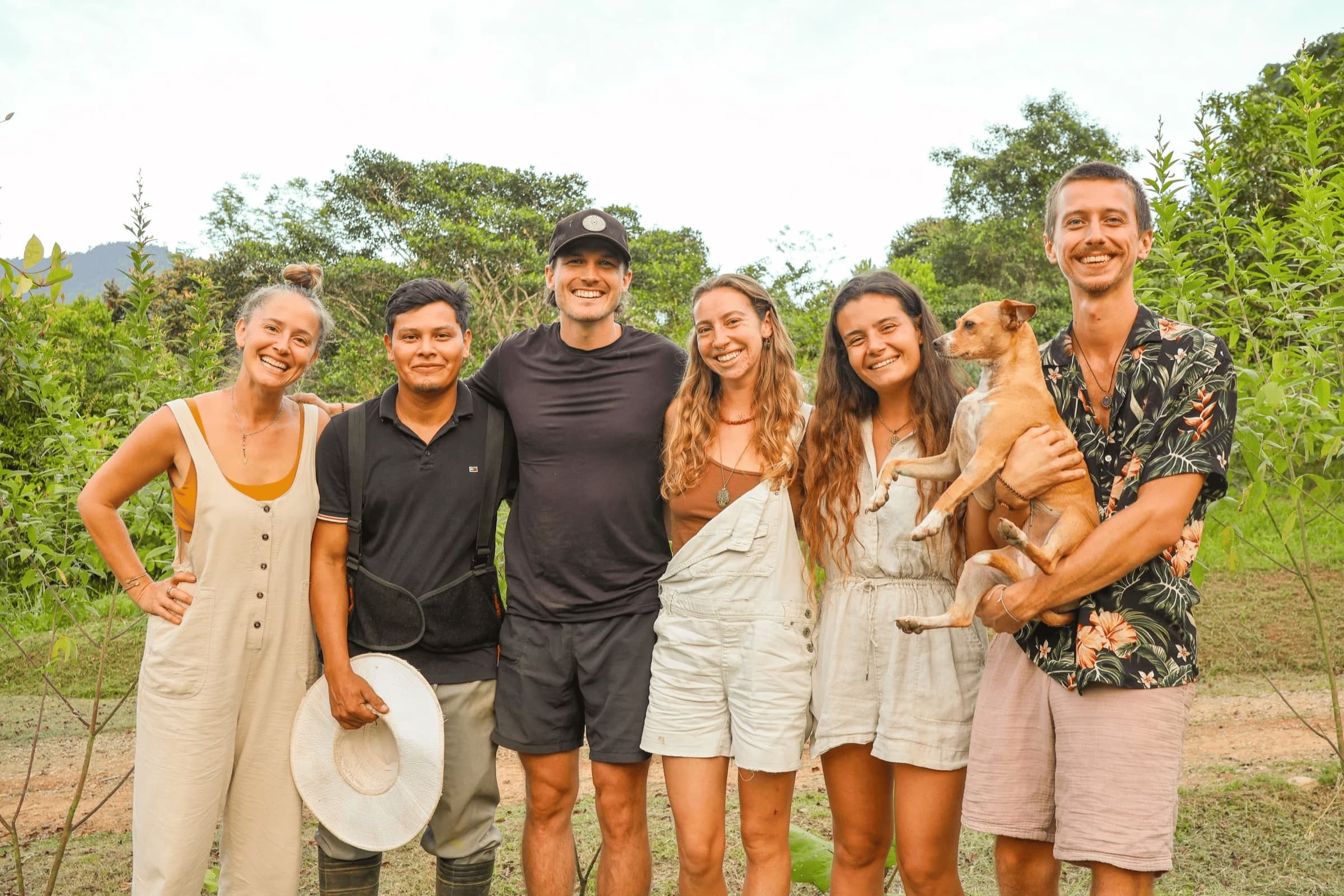 Service program volunteers on the land at Holos